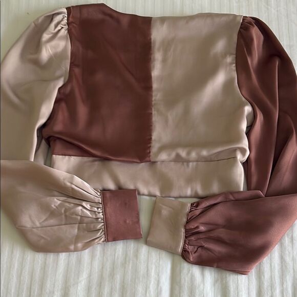 Pink 2 tone Cropped Blouse with Long Sleeves - Picture 3 of 3